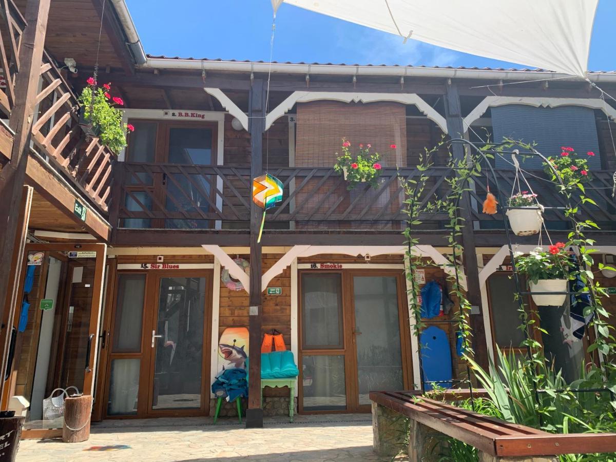 Bazart Vama Veche Hostel Exterior photo