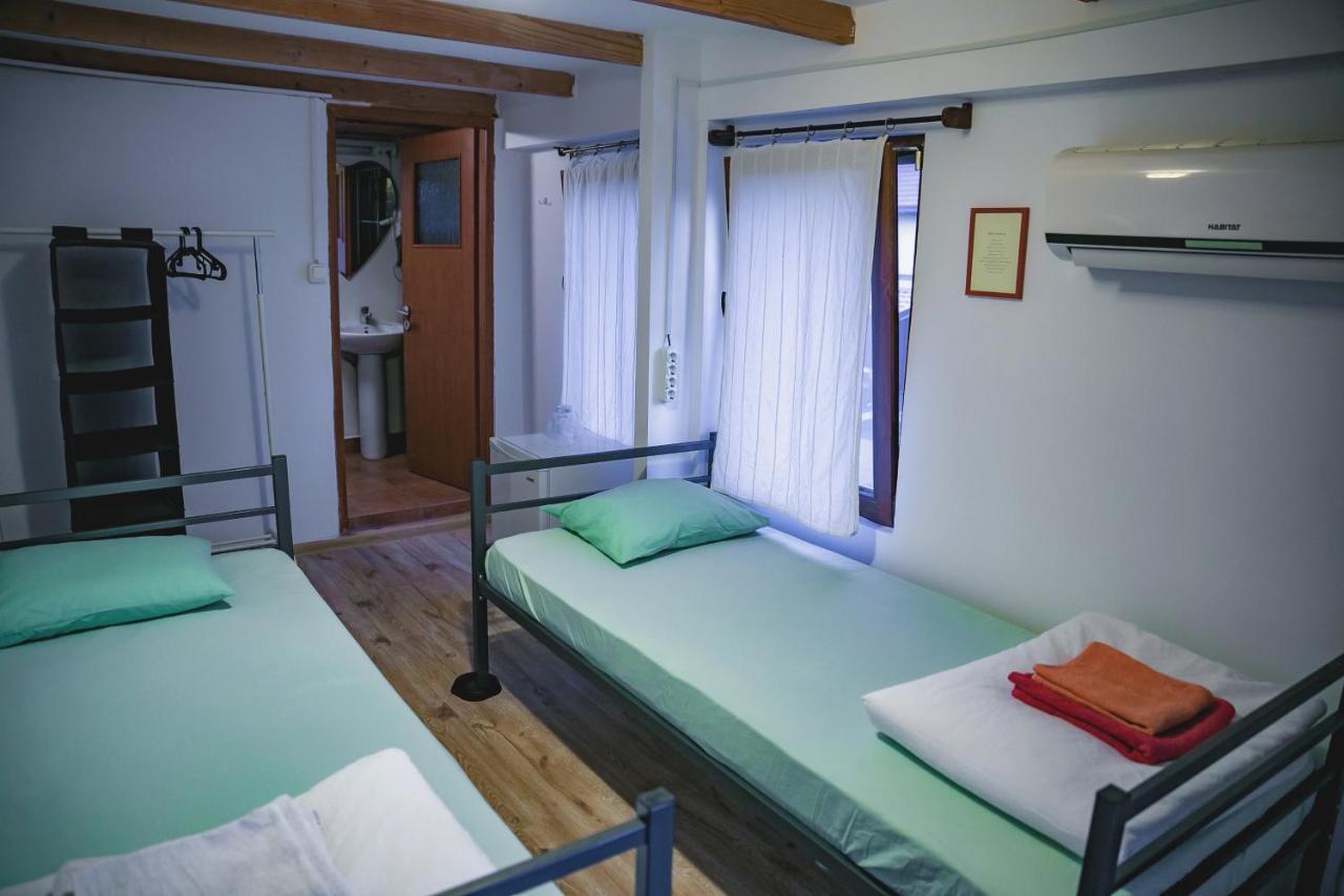 Bazart Vama Veche Hostel Exterior photo