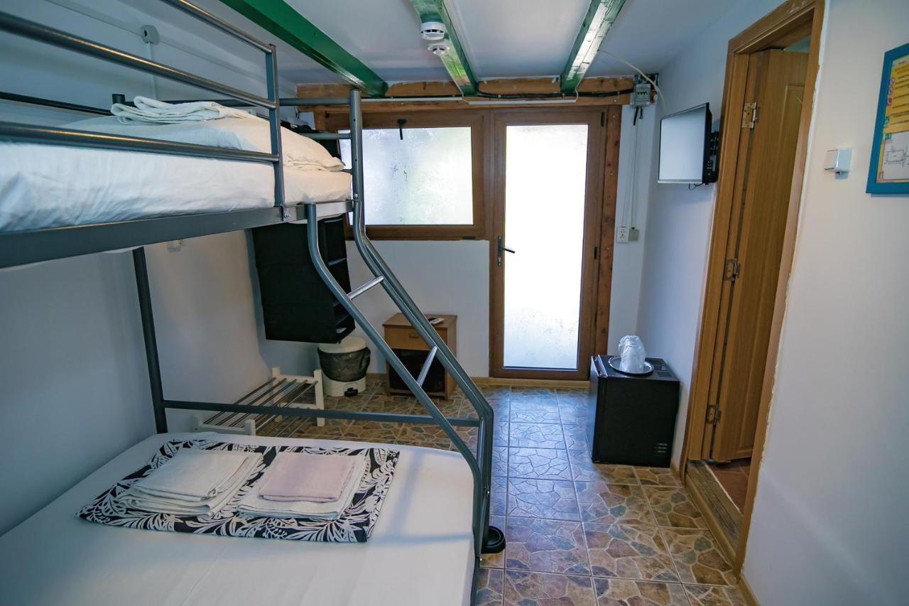 Bazart Vama Veche Hostel Exterior photo