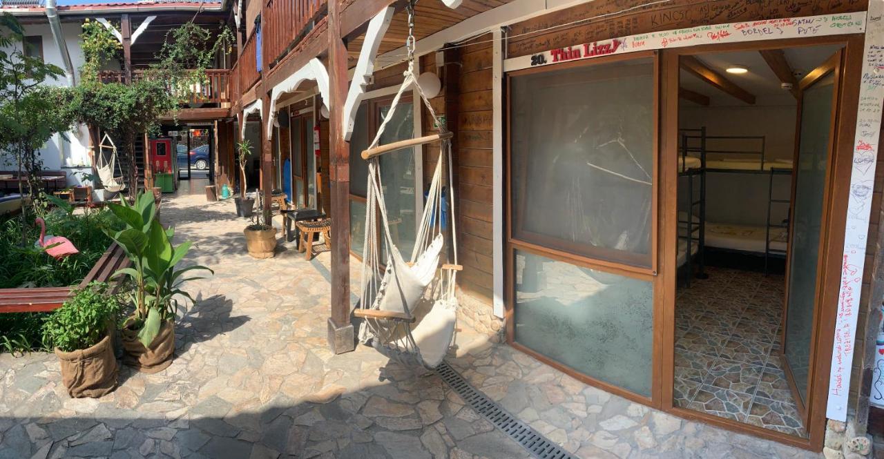 Bazart Vama Veche Hostel Exterior photo